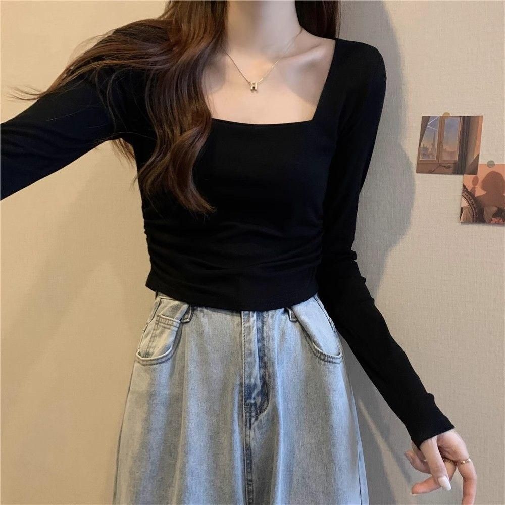 Black Women's Short Crop Top with High Waist, Fitted and Sexy Long Sleeve Slim Fit T-Shirt Inner Wear