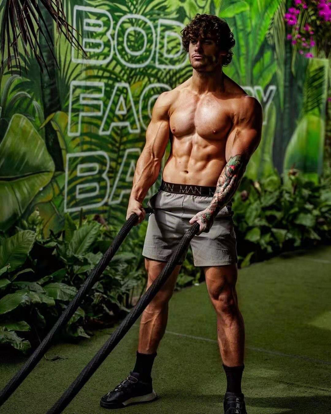 Men's Fashion Sports Shorts for Personality and Style
