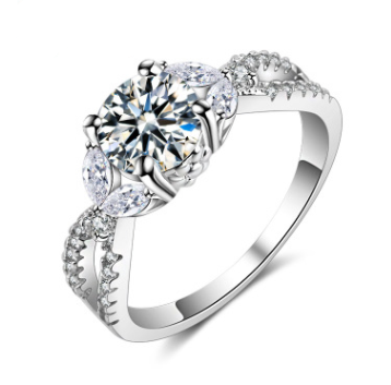 Trendy Hollow Micro-Set Zircon Ring Jewelry