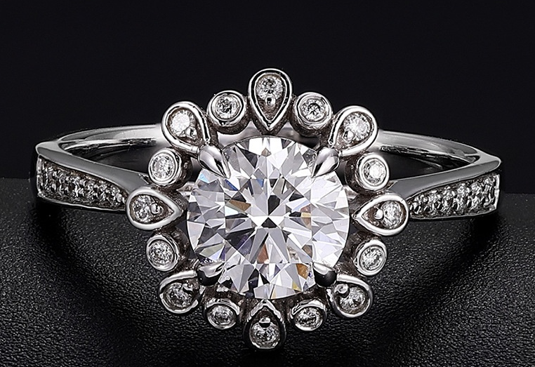 Cultured Diamond Ring, Elegant Diamond Engagement Ring, Non-Tarnishing 18K Gold Lab-Grown Diamond Ring