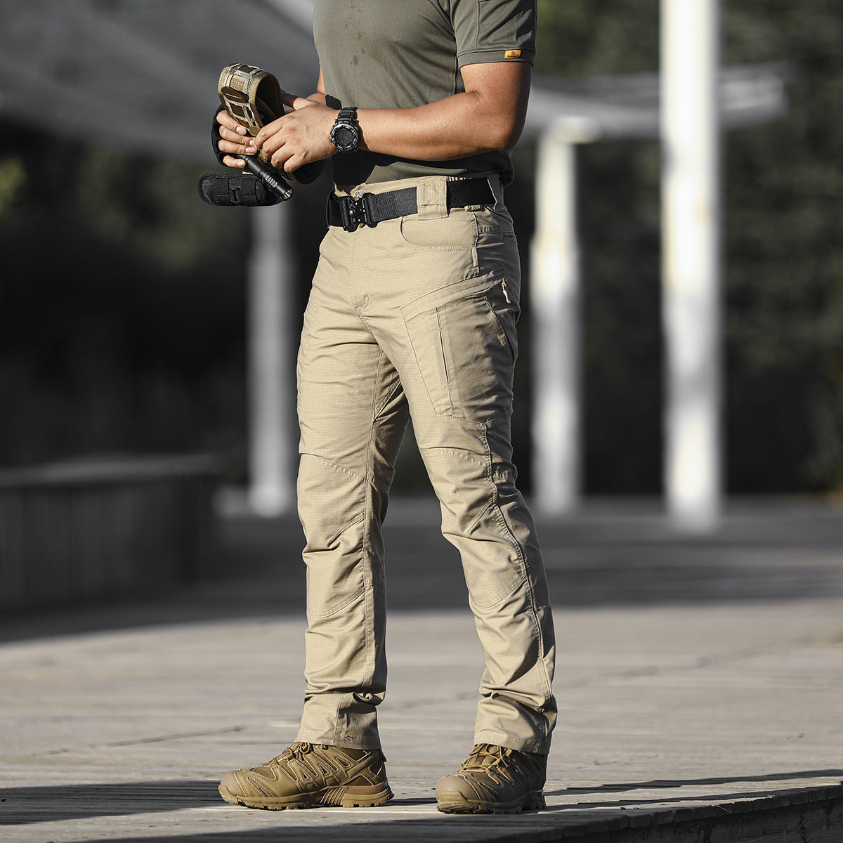 Pantalon Cargo pour Homme Ample et Résistant à Multiples Poches