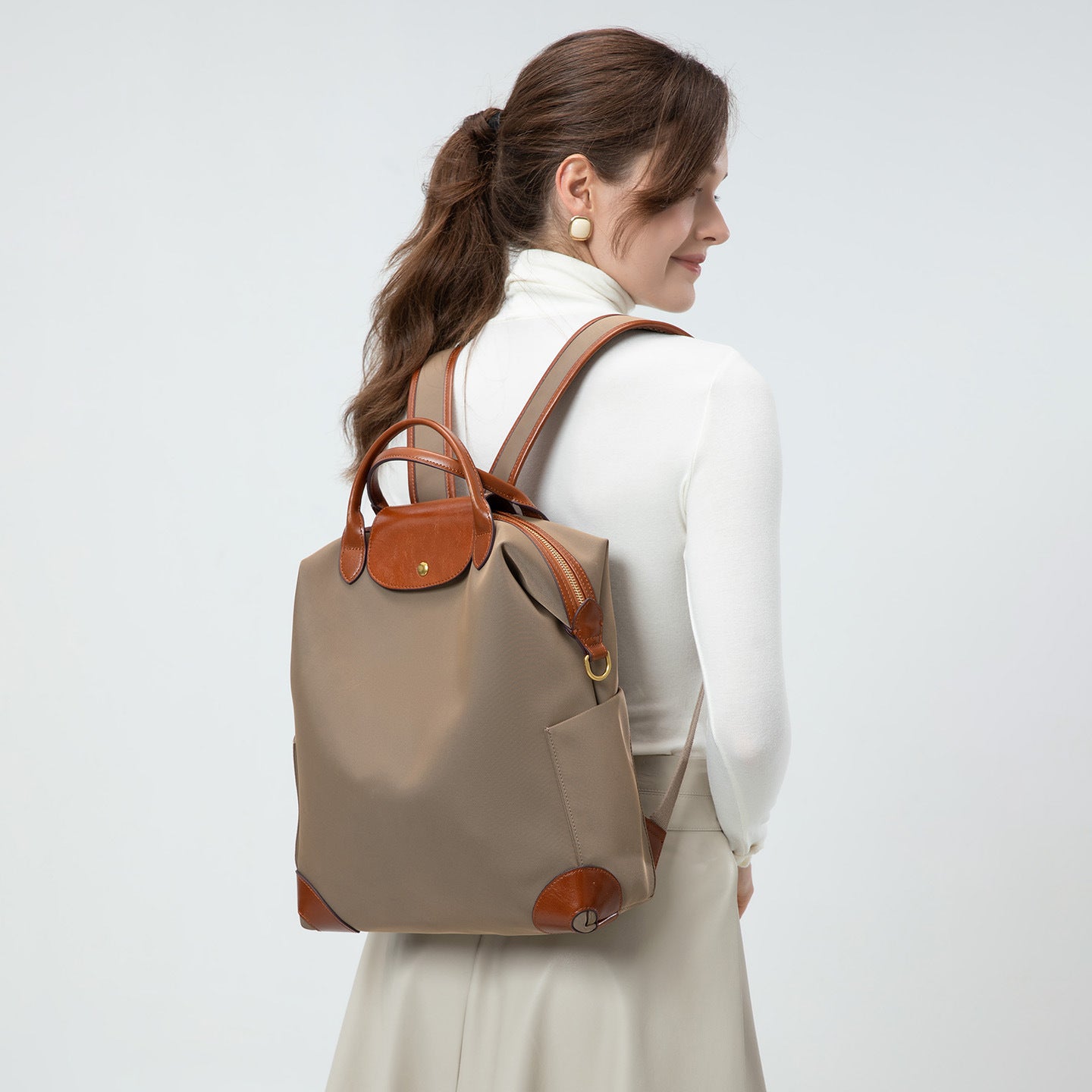 Sac à dos élégant en nylon de haute qualité, grande capacité, léger et durable, idéal pour les voyages d'affaires et les trajets quotidiens