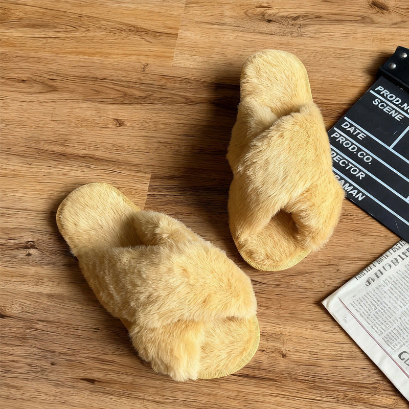 Pantoufles poilues avec fourrure de lapin croisée et orteils apparents