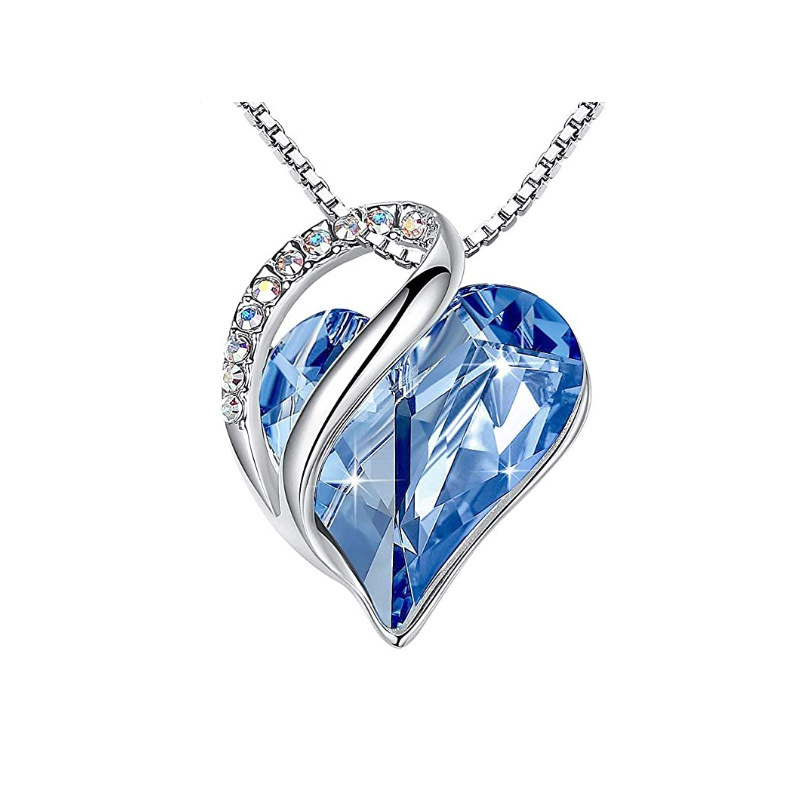 Collier pendentif en forme de cœur