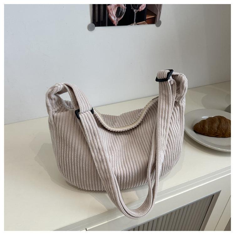 Sac bandoulière minimaliste en velours côtelé de couleur unie, grand, romantique, de style japonais, décontracté et tendance, en forme de croissant.
