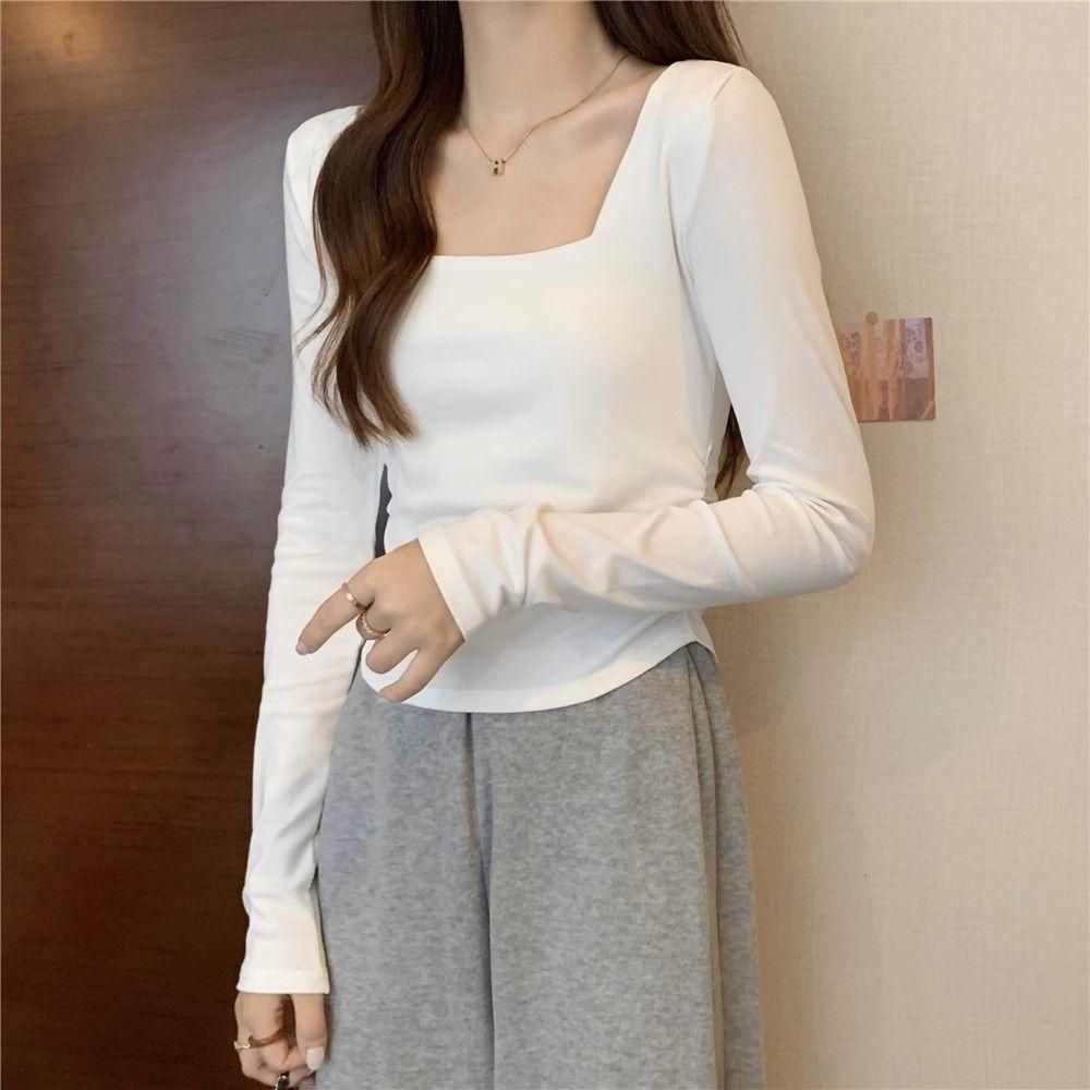 Black Women's Short Crop Top with High Waist, Fitted and Sexy Long Sleeve Slim Fit T-Shirt Inner Wear