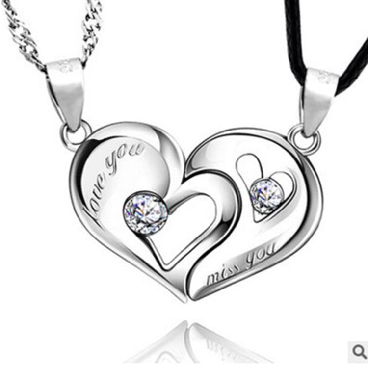 Heart-Shaped Couple Necklace with Engraving Pendant