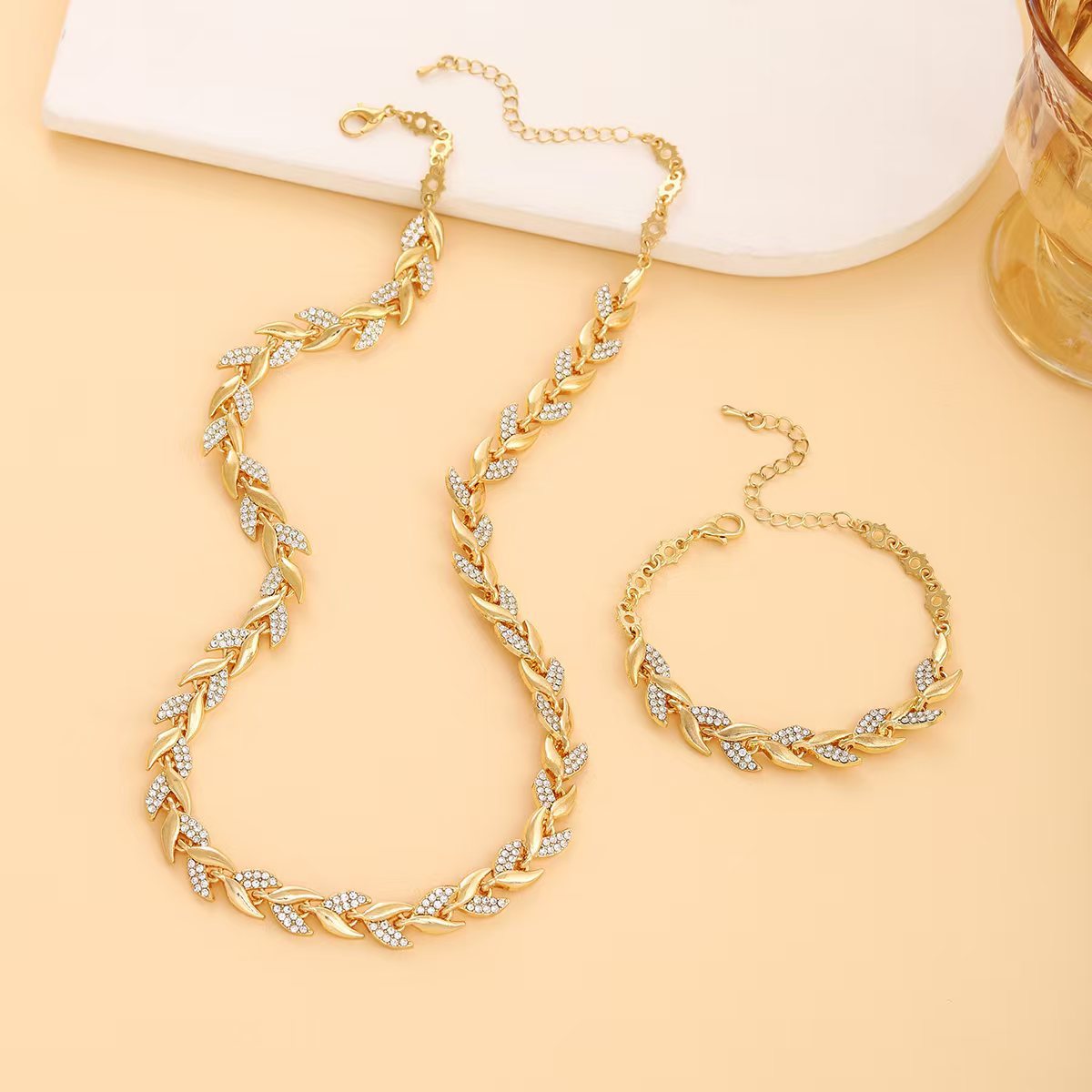 Fashionable European &amp; American Style Luxury Leaf-Shaped Rhinestone Bracelet and Necklace Set, Sparkling Mermaid Full Rhinestone Party Jewelry for Women