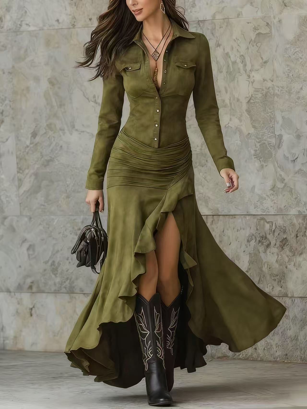 Robe longue ajustée et élégante avec col montant zippé et fente