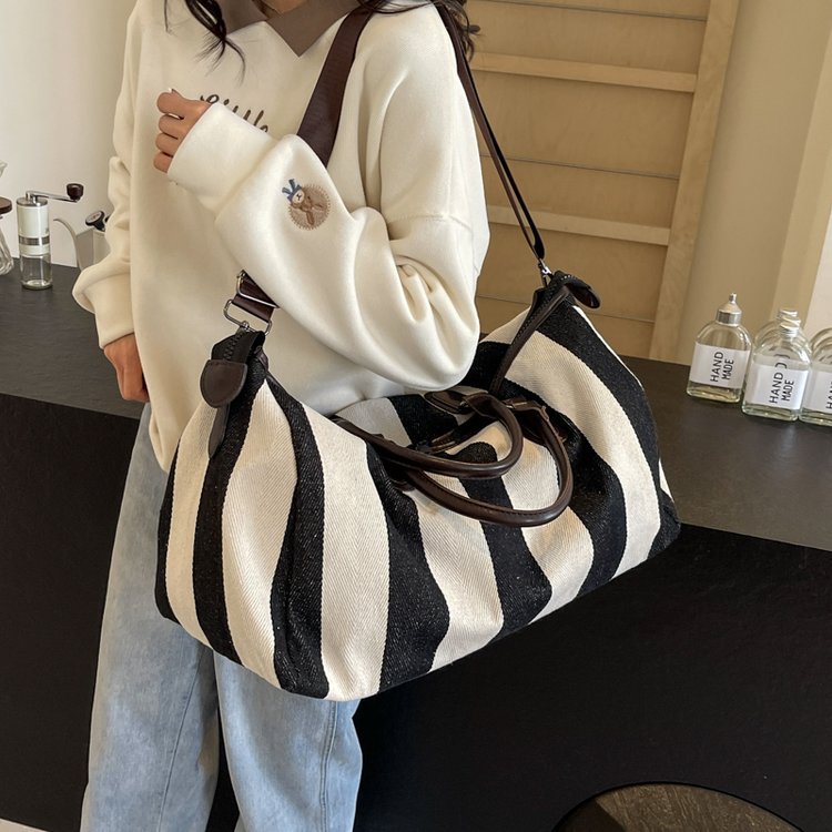Sac à main bandoulière pour femmes, élégant et polyvalent, à rayures, style unique