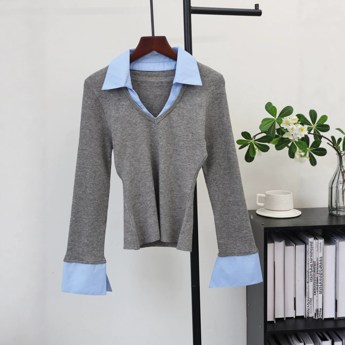 Collar long sleeved top