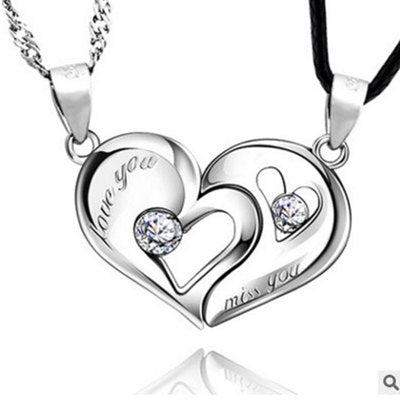 Heart-Shaped Couple Necklace with Engraving Pendant