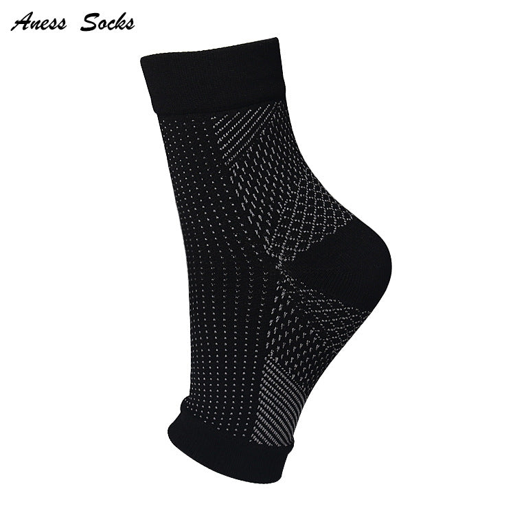 Summer Outdoor Compression Socks with Breathable Design
