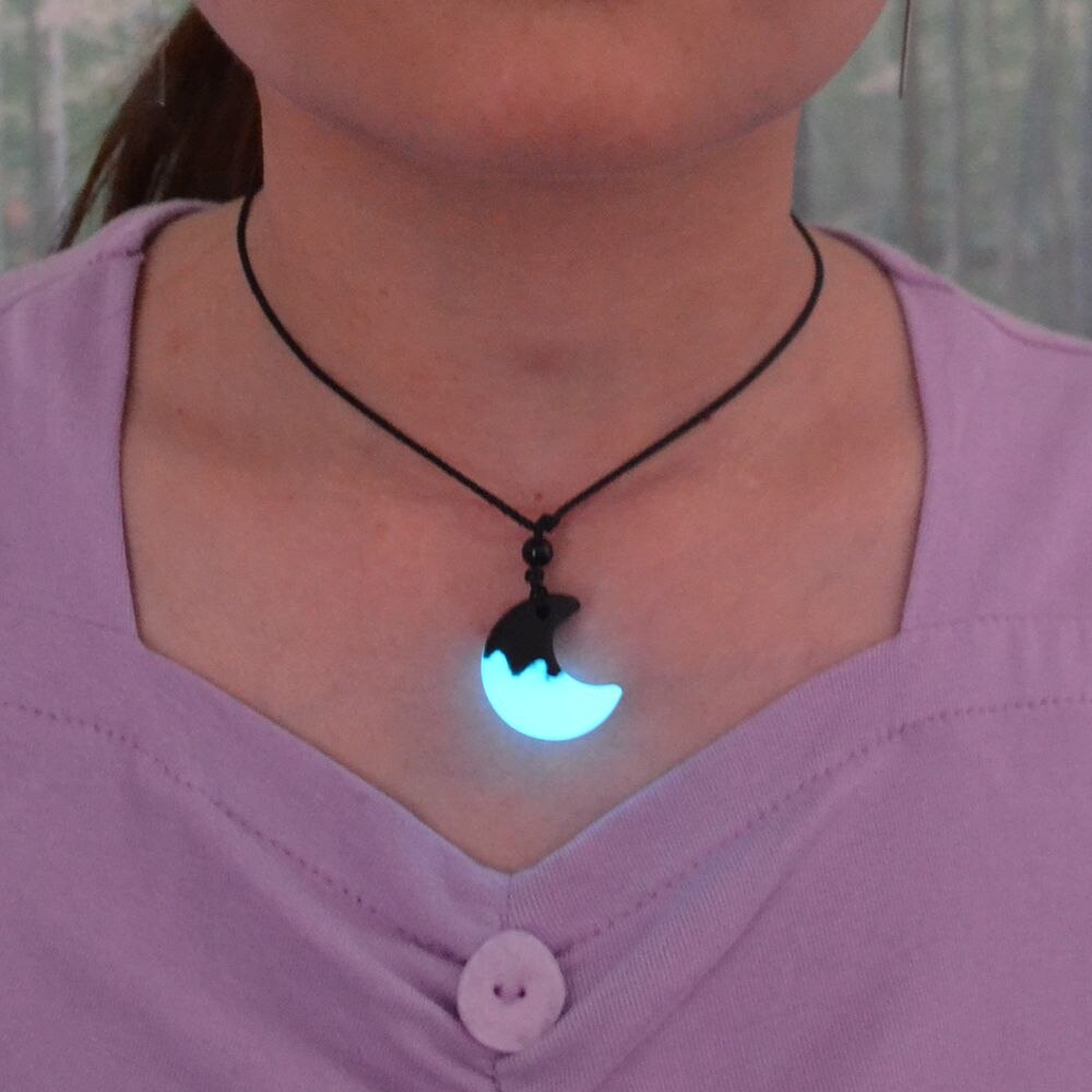 Collier à pendentif lumineux, bijou populaire, s'adapte aux femmes et aux hommes